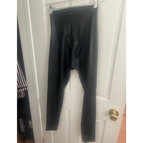 Commando Control leggings size medium - Picture 7 of 7